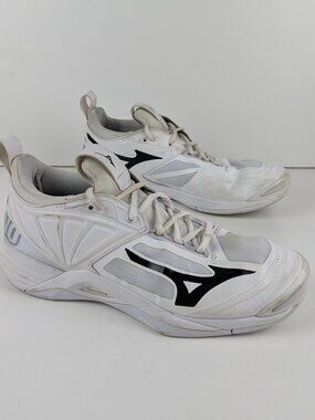 Mizuno Women's Wave Momentum 2 Volleyball Shoes White Black Size 10.5